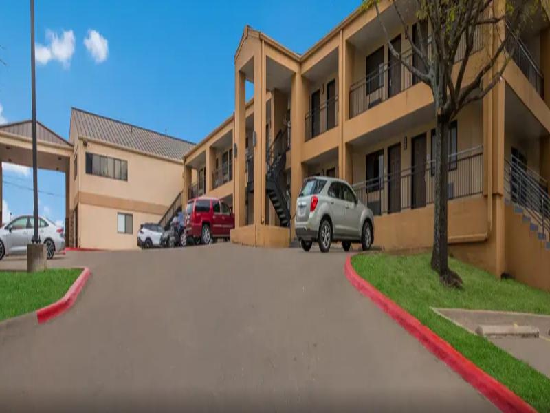 Quality Inn and Suites Round Rock image