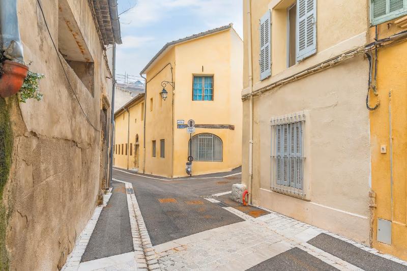 Finsonius Studios image