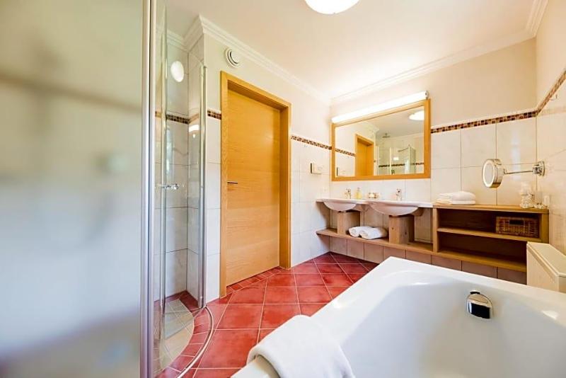 Landhotel Rupertus image