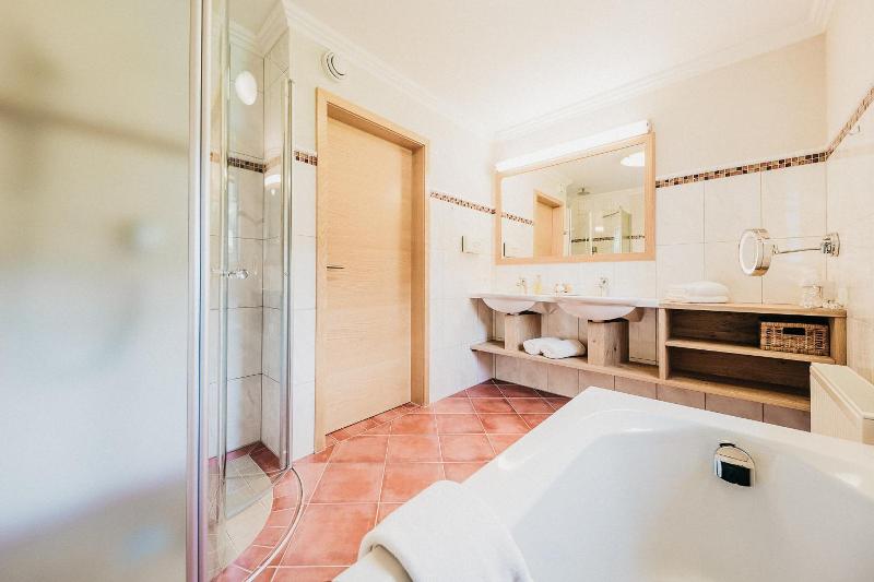 Landhotel Rupertus image