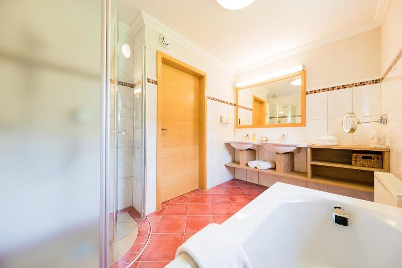 Landhotel Rupertus image