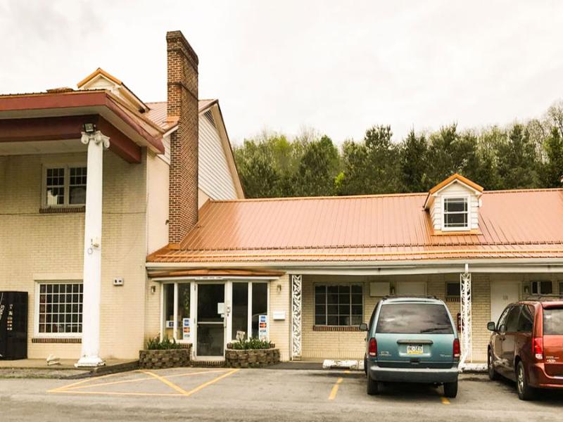Relax Inn Altoona image