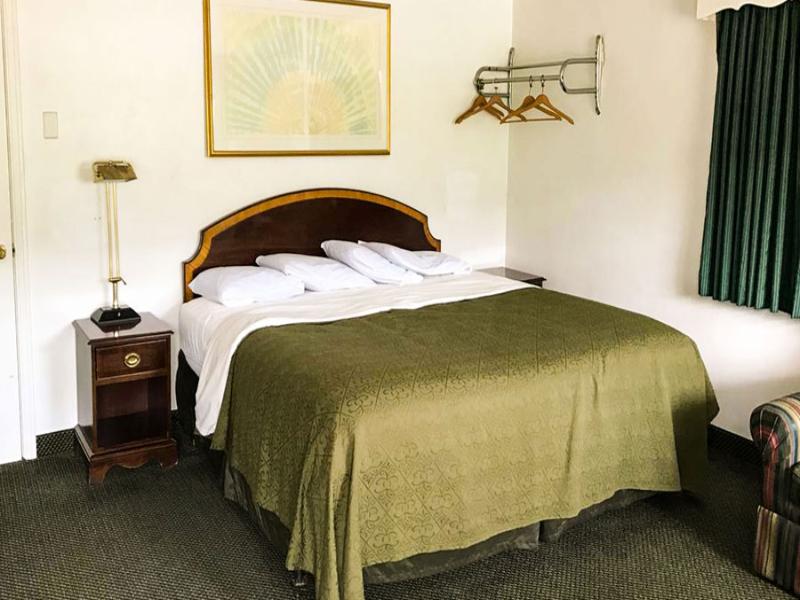 Relax Inn Altoona image