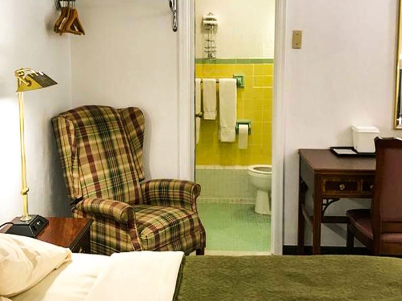 Relax Inn Altoona image