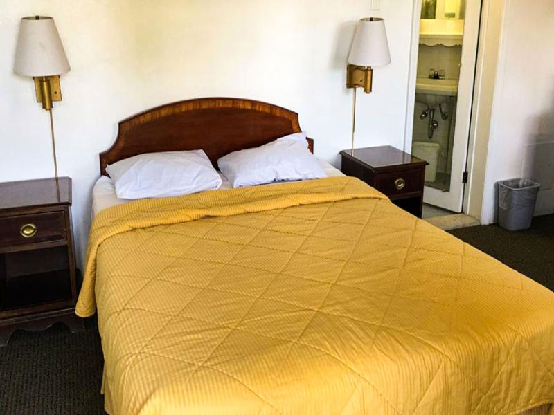 Relax Inn Altoona image