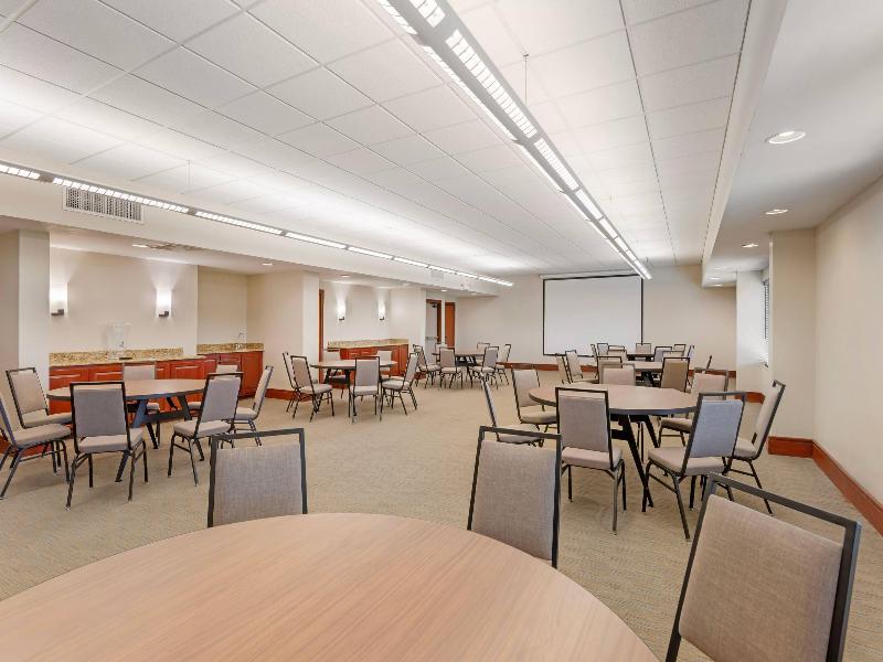 Country Inn Suites Radisson Atlanta Ballpark GA image