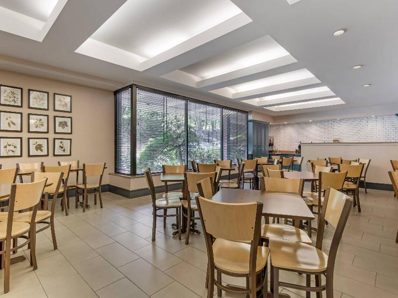 Country Inn Suites Radisson Atlanta Ballpark GA image