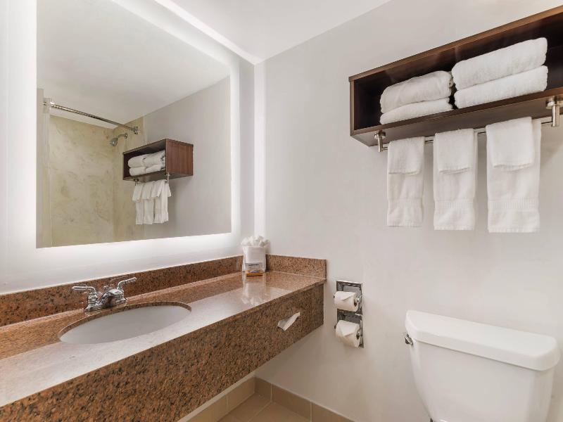 Country Inn Suites Radisson Atlanta Ballpark GA image