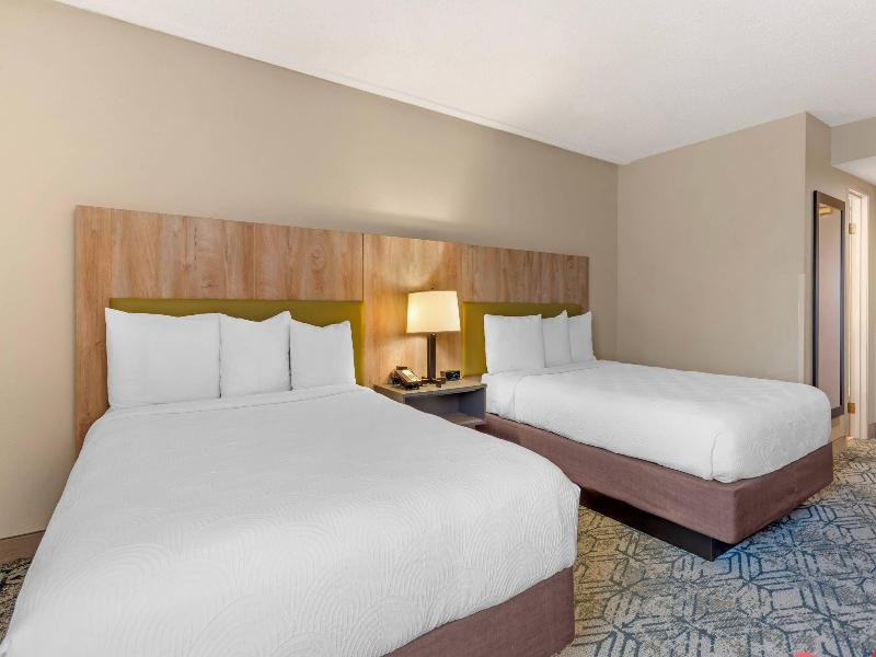 Country Inn Suites Radisson Atlanta Ballpark GA image