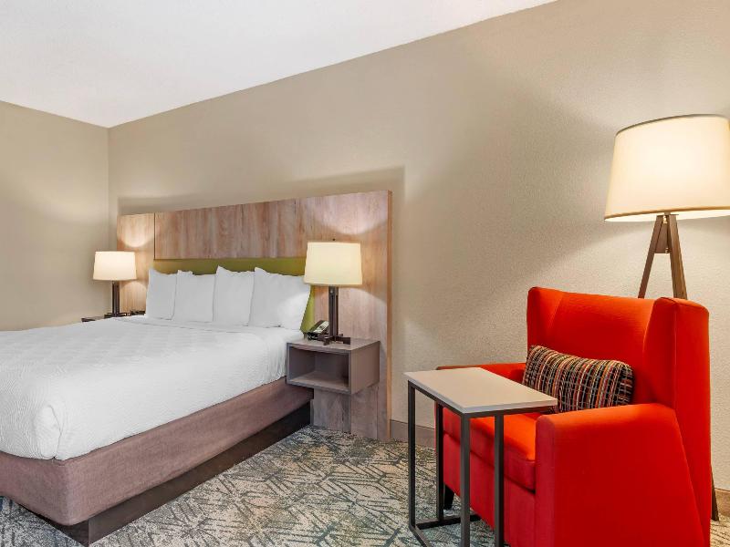 Country Inn Suites Radisson Atlanta Ballpark GA image