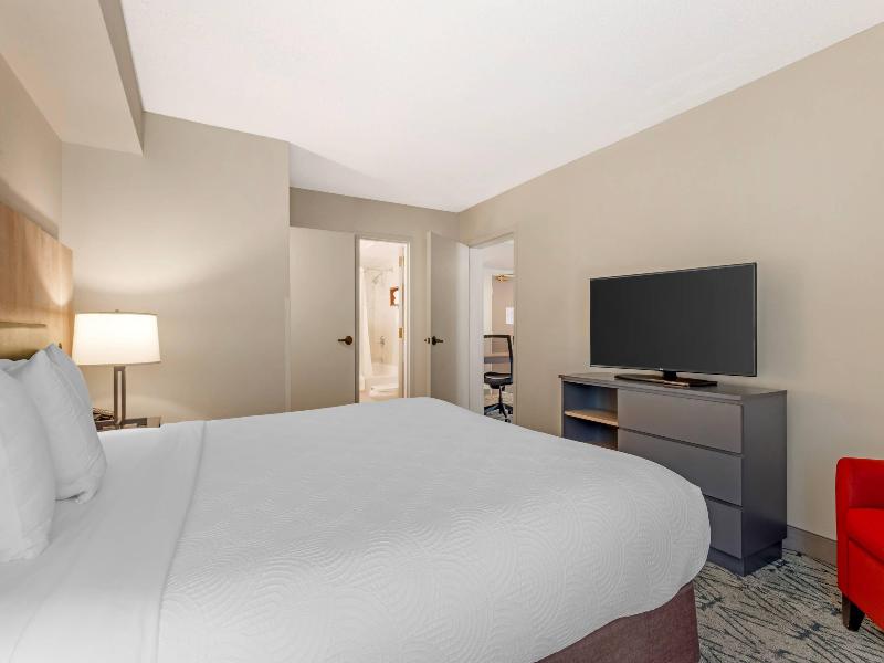 Country Inn Suites Radisson Atlanta Ballpark GA image