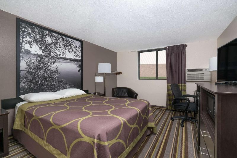 Super 8 by Wyndham Willmar image