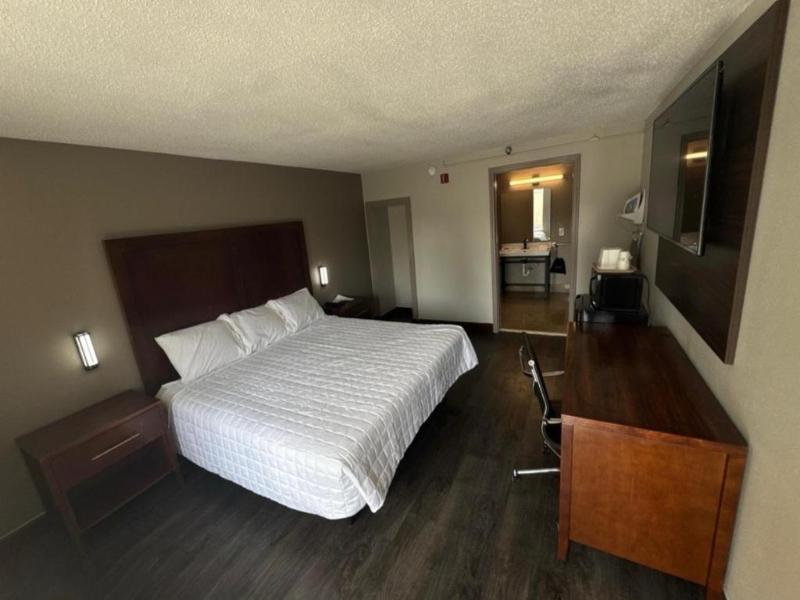 SureStay by Best Western Atlanta Northeast image