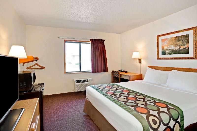 Super 8 by Wyndham Aberdeen East image