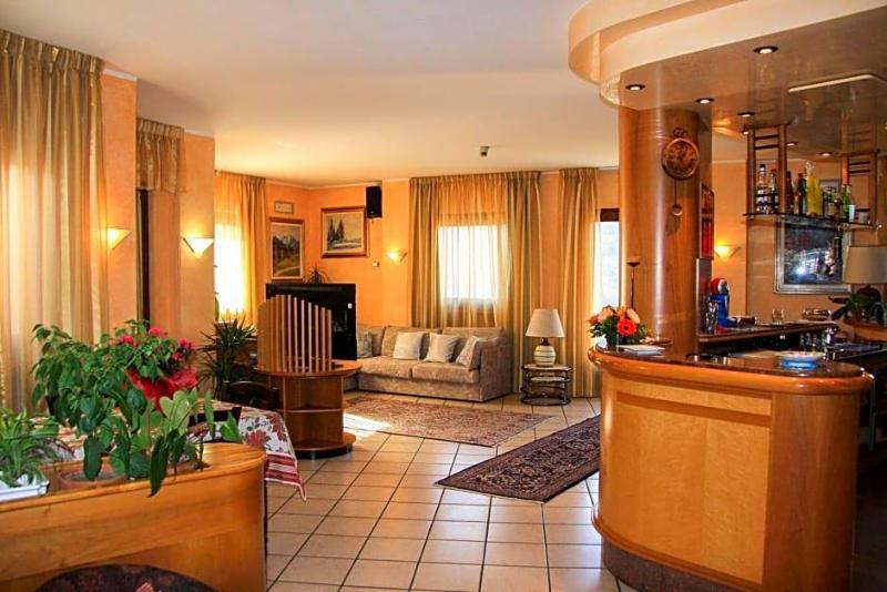 Hotel Les Saisons image