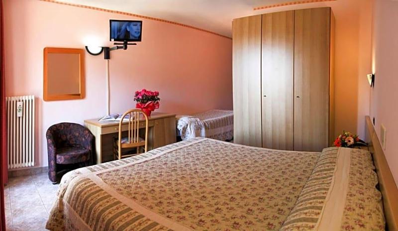 Hotel Les Saisons image