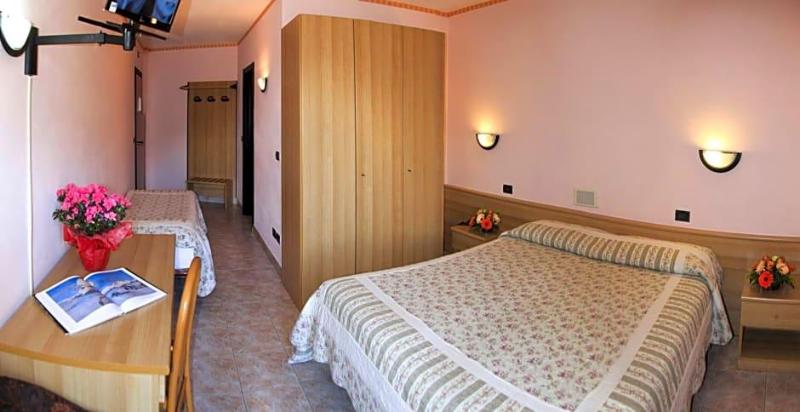 Hotel Les Saisons image