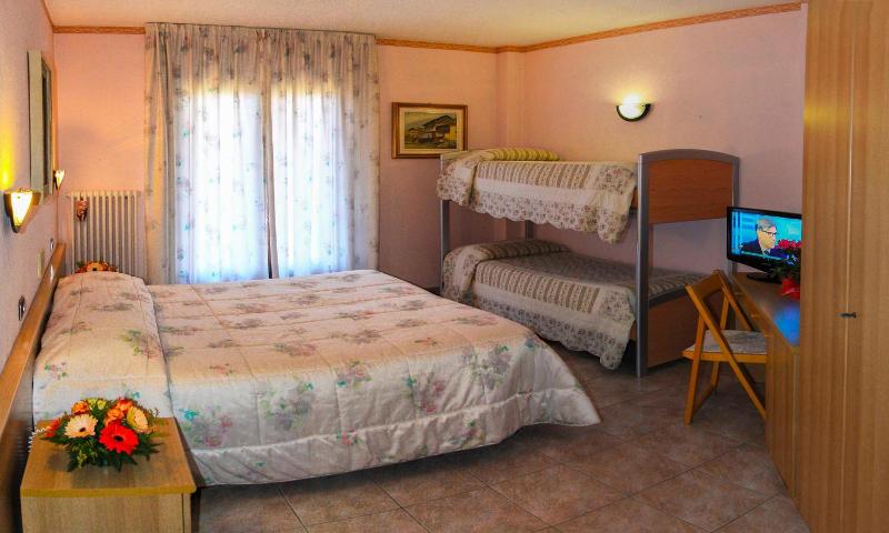 Hotel Les Saisons image