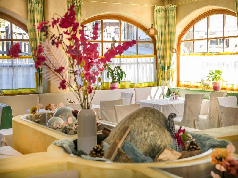 Mitterwirt Wellnesshotel image