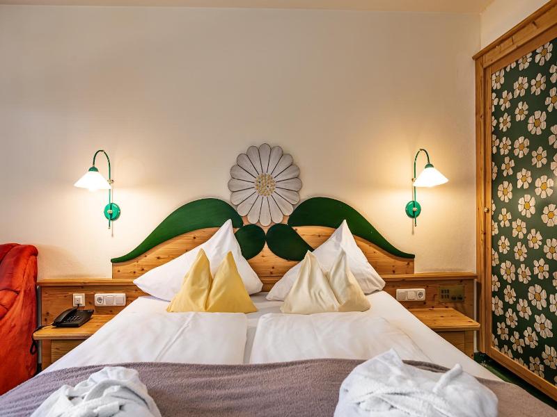 Mitterwirt Wellnesshotel image