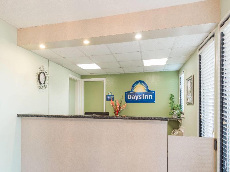Days Inn by Wyndham San Marcos image