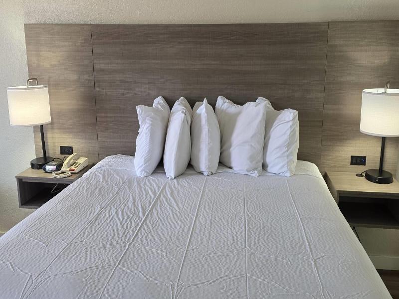 Days Inn by Wyndham San Marcos image