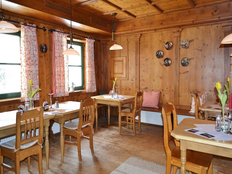 Moarhof image