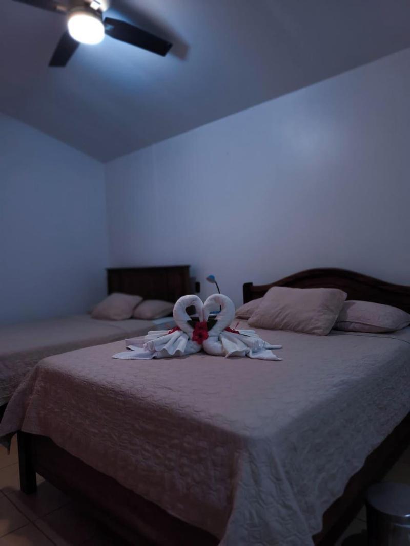 QUADRUPLE TWO DOUBLE BEDS
