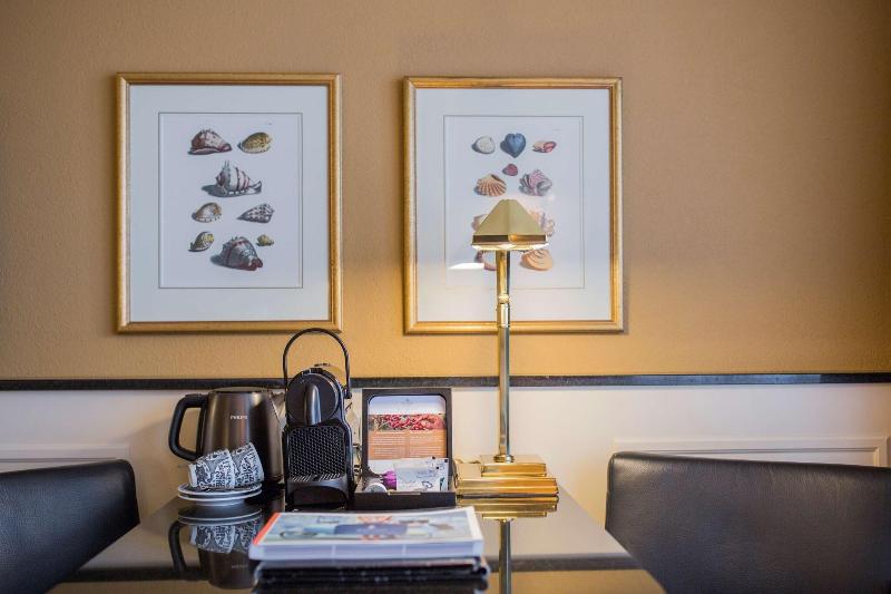 Grand Hotel Huis ter Duin image