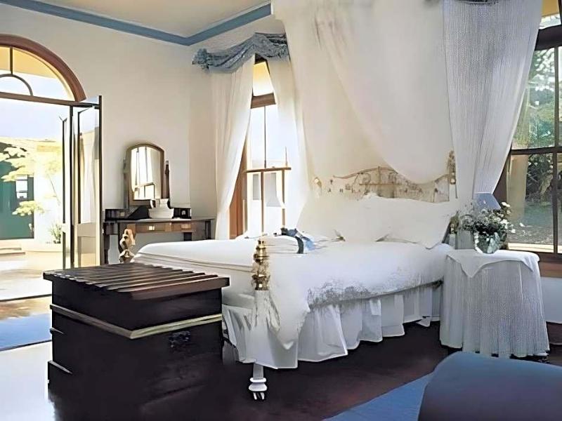 Victoria's at Ewingsdale image