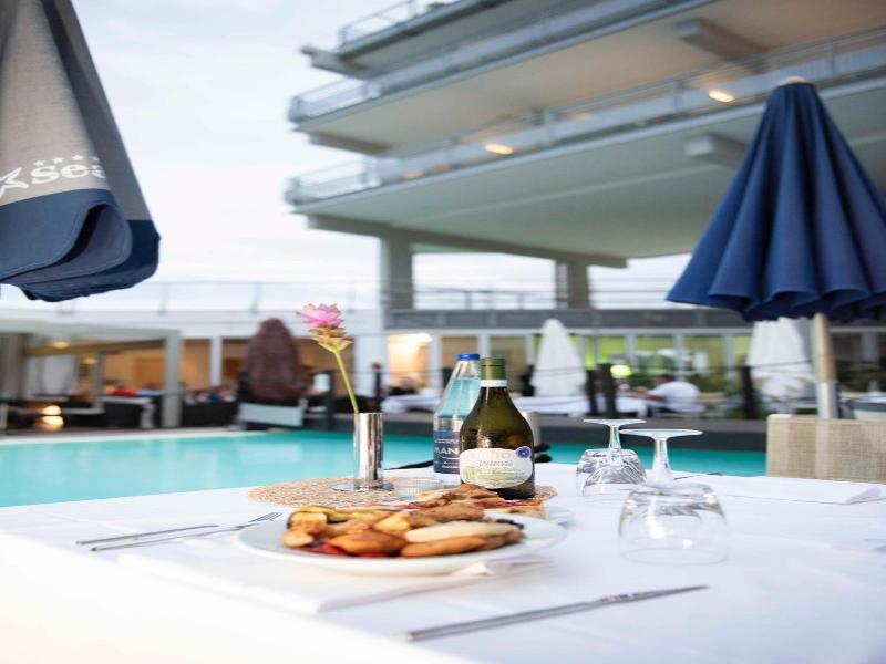 Seapark Spa Resort image