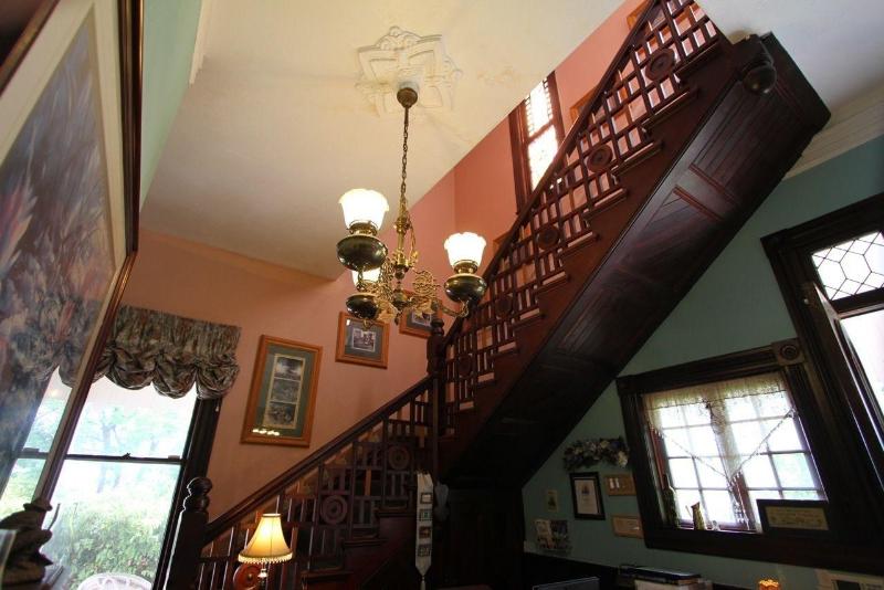 Power's Mansion