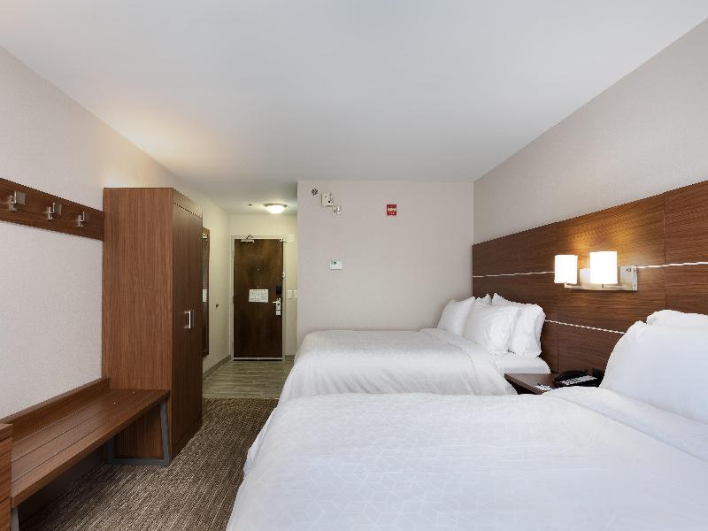 Holiday Inn Express Alpharetta - Roswell image