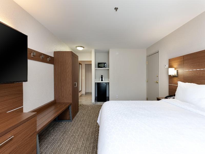 Holiday Inn Express Alpharetta - Roswell image