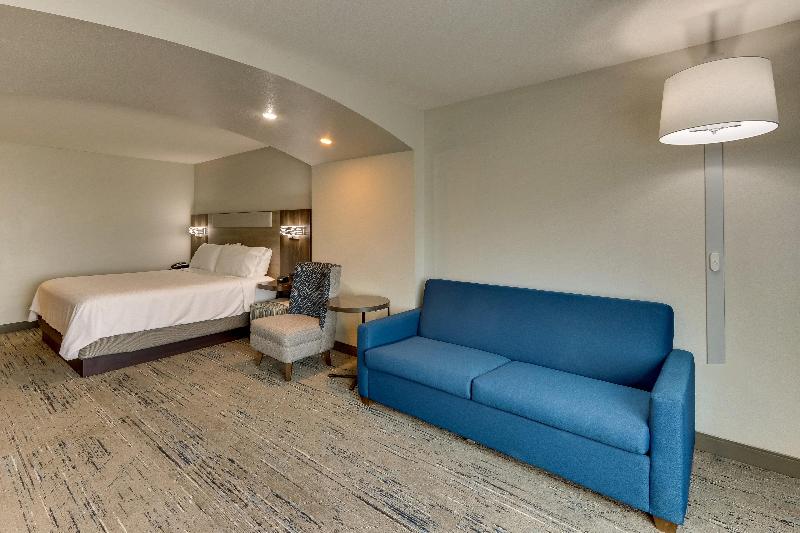 Holiday Inn Express & Suites Ardmore By IHG photo 24