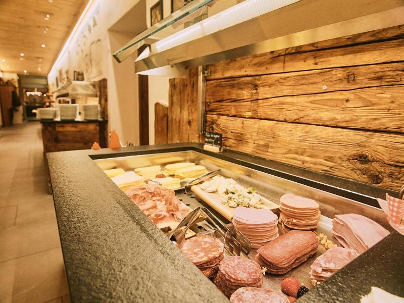 Almis Berghotel image
