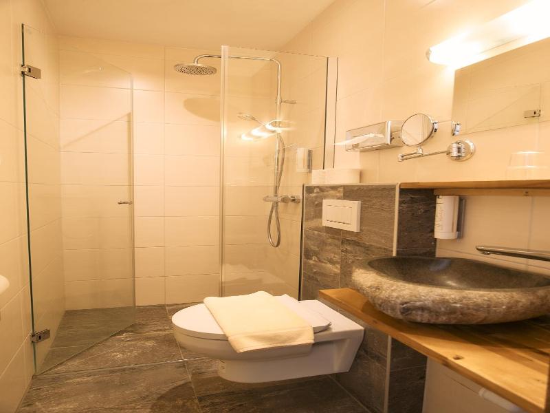 Almis Berghotel image