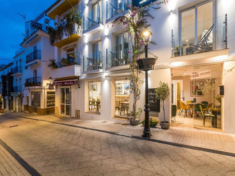 Linda Marbella image