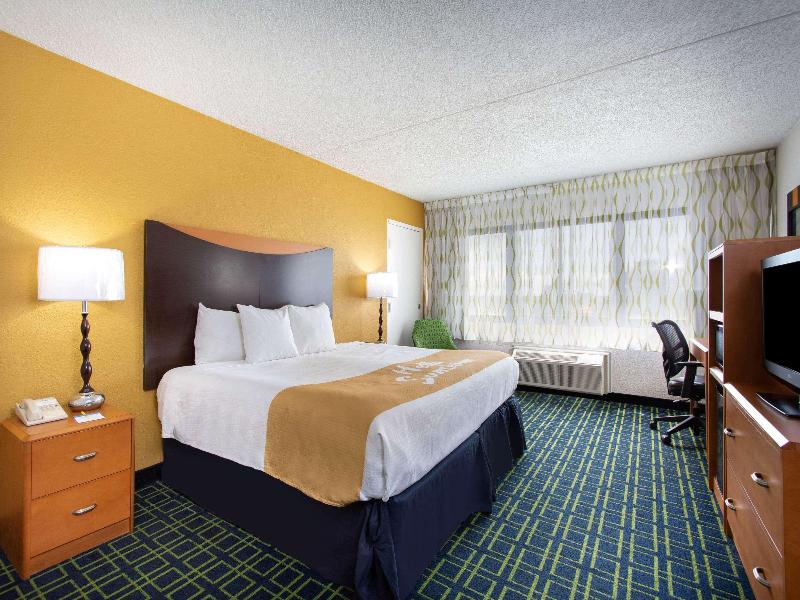 Days Inn by Wyndham Absecon Atlantic City Area image