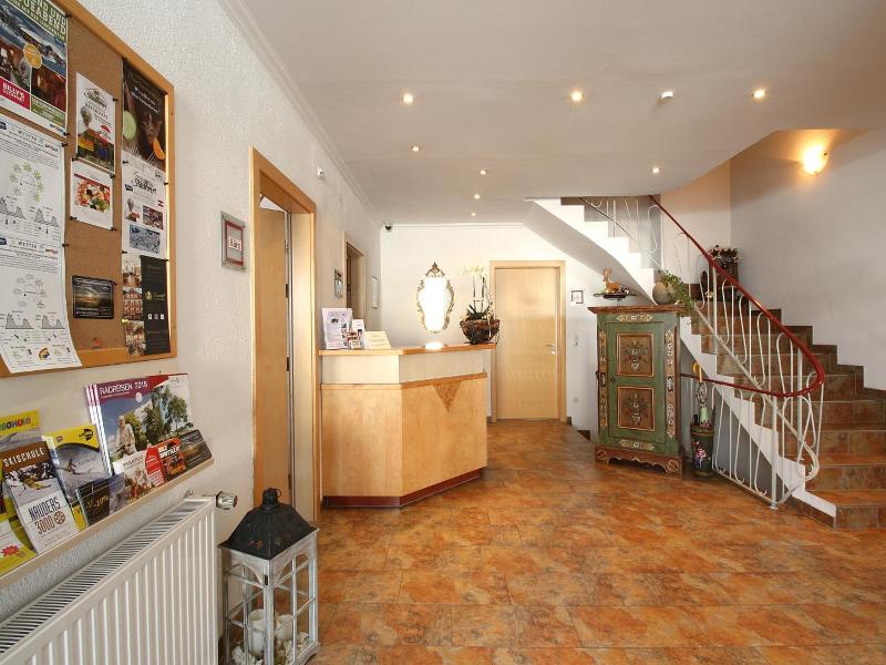 Amontanara image