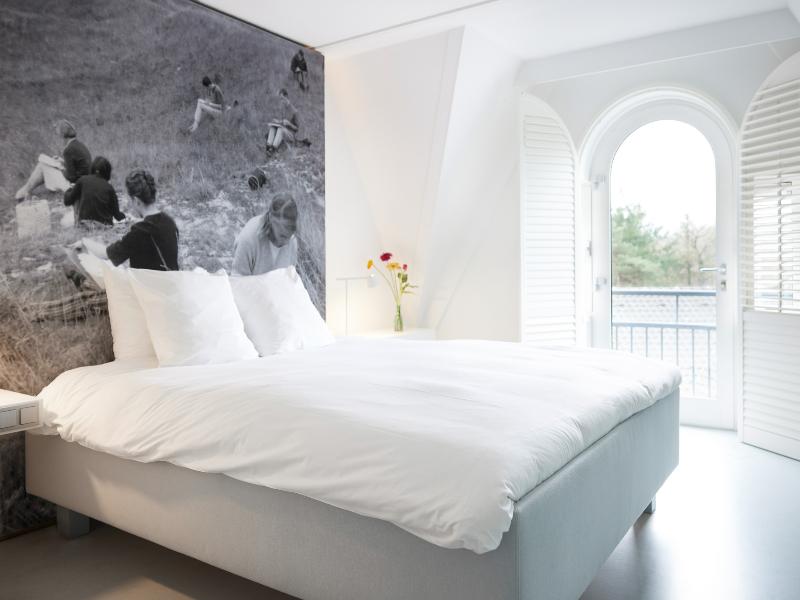 blooming Hotel image
