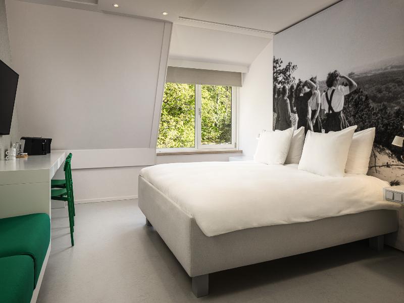 blooming Hotel image