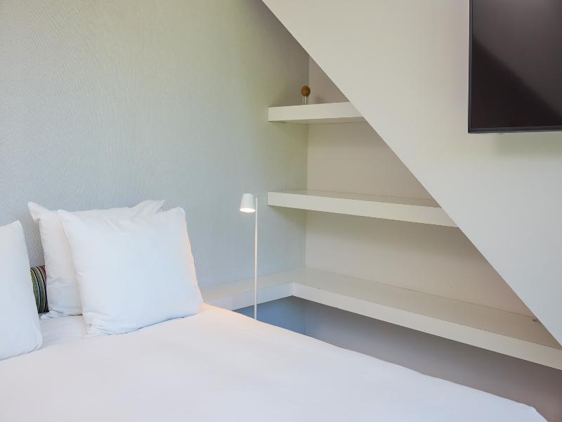 blooming Hotel image