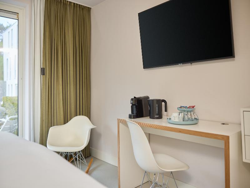 blooming Hotel image