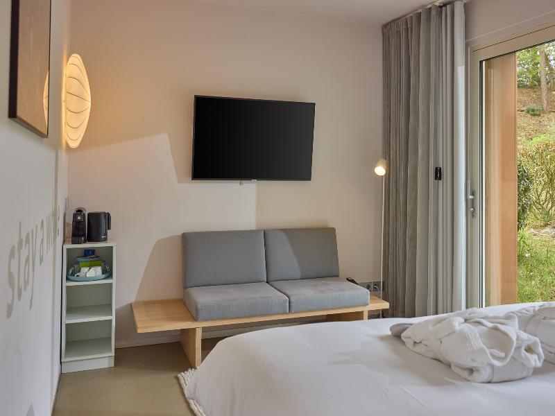 blooming Hotel image