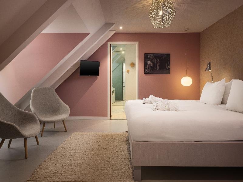 blooming Hotel image