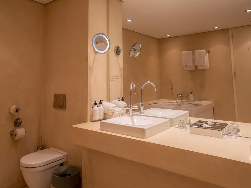 blooming Hotel image