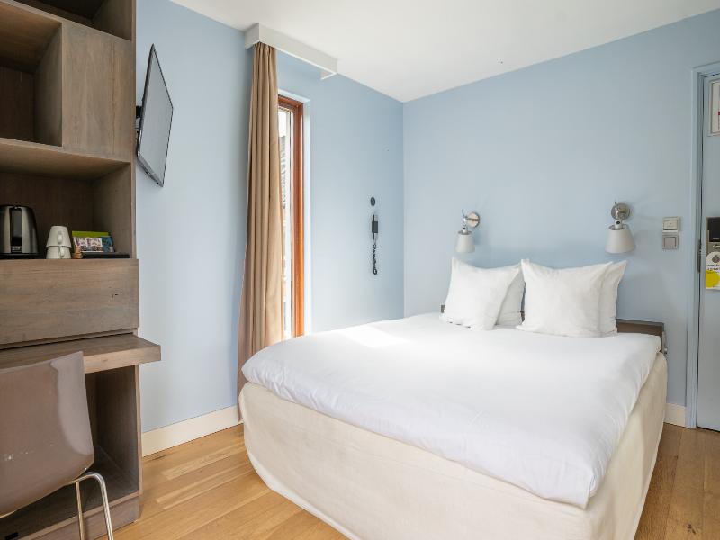 blooming Hotel image