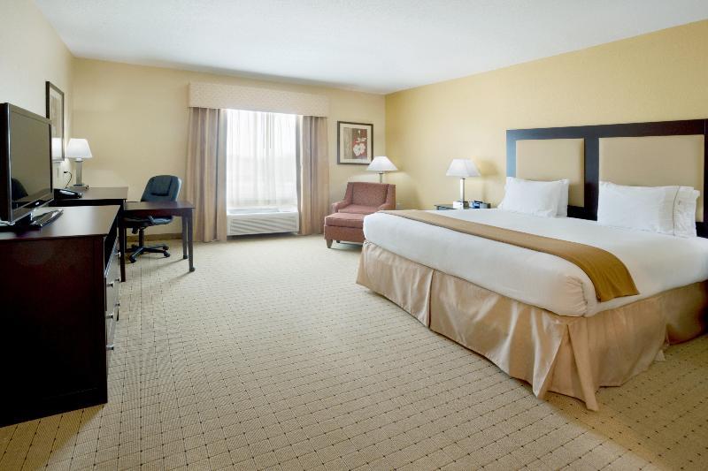 Holiday Inn Express Hotel & Suites Georgetown