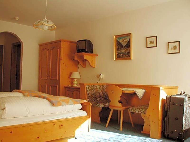 Stolz image